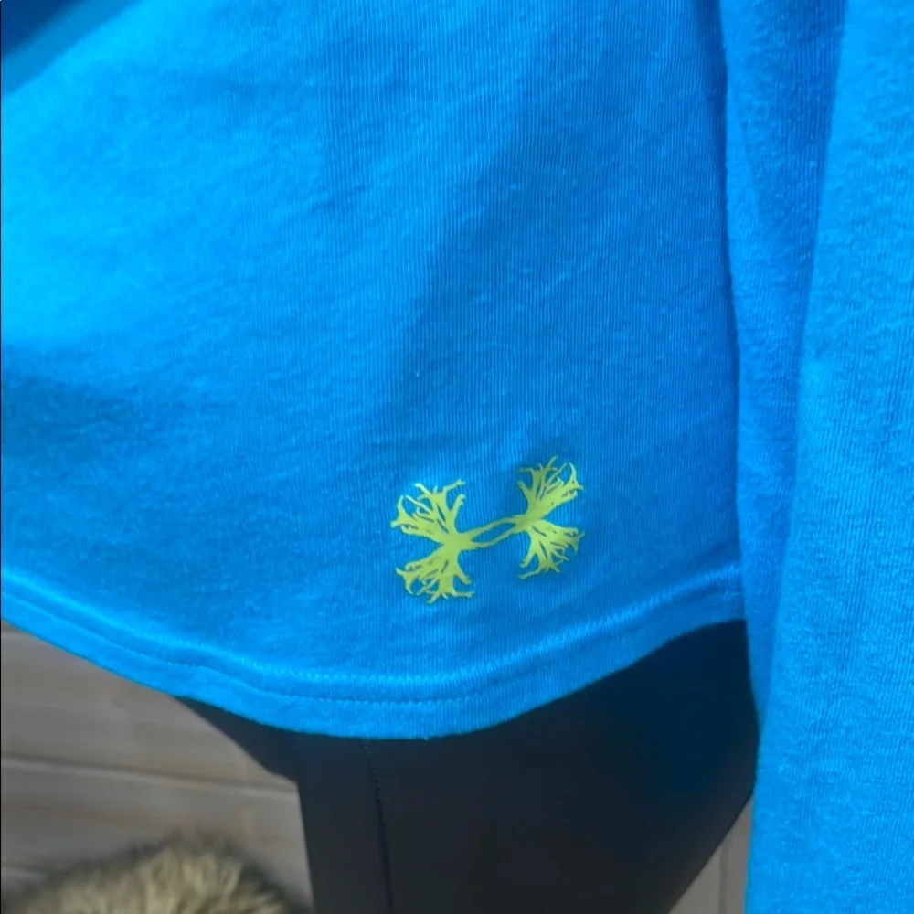 Under Armour Blue Long Sleeve Tee for Active Comfort - Picture 4 of 5